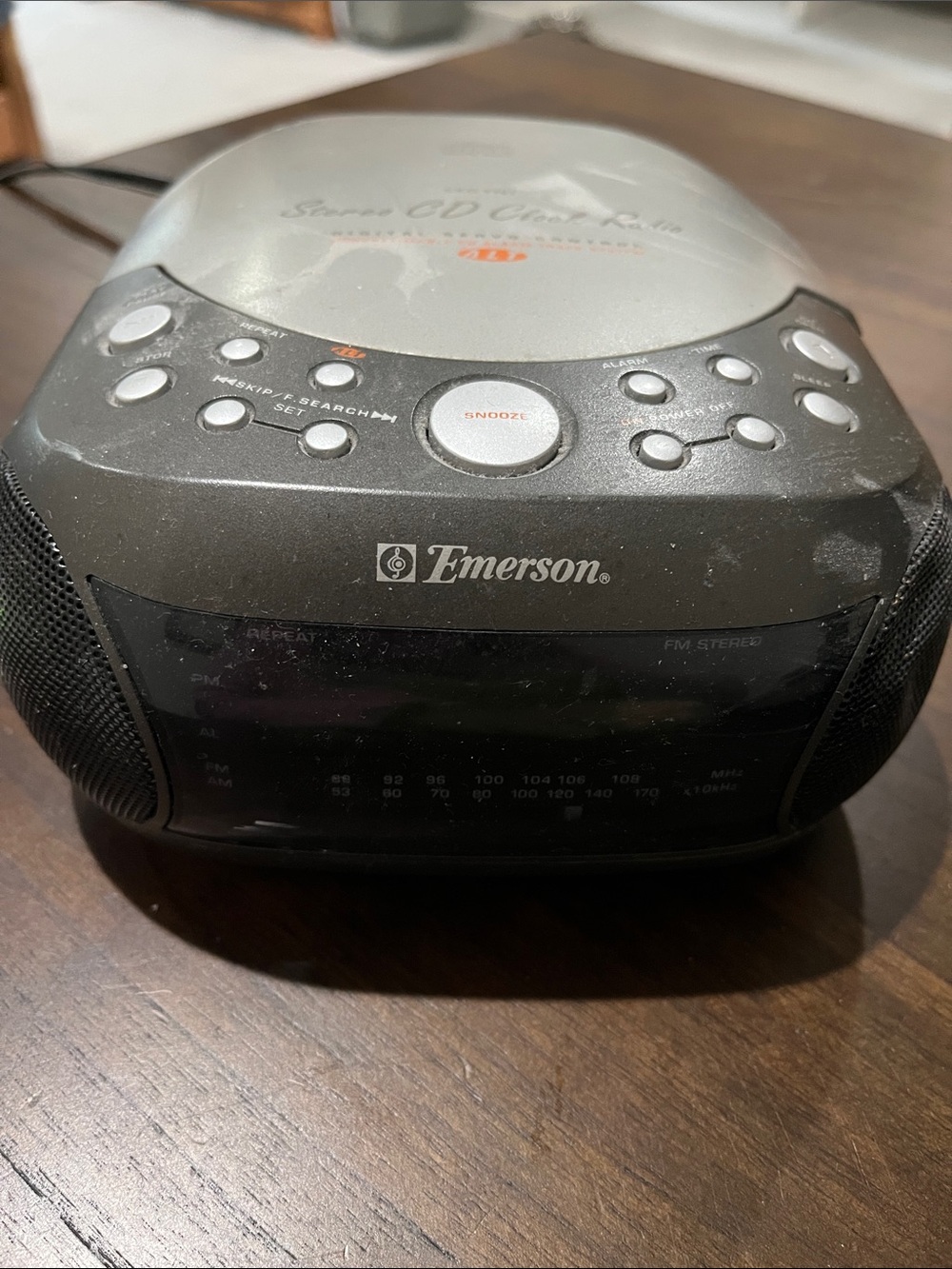 Emerson Portable CD Clock Radio - Black/Silver cKD9901 digital dual alarm clock